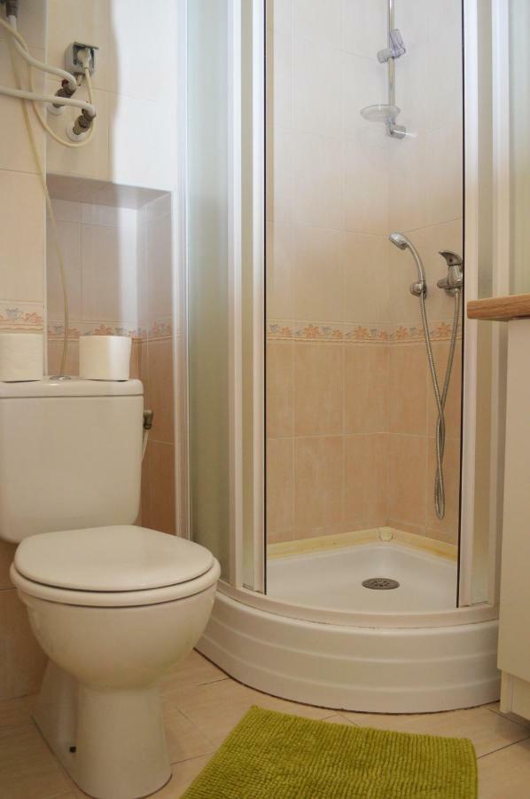 Owl Home Odessa Cozy Spacious Apartment In A Quiet Center Between Deribasovskaya And Privoz Exterior photo